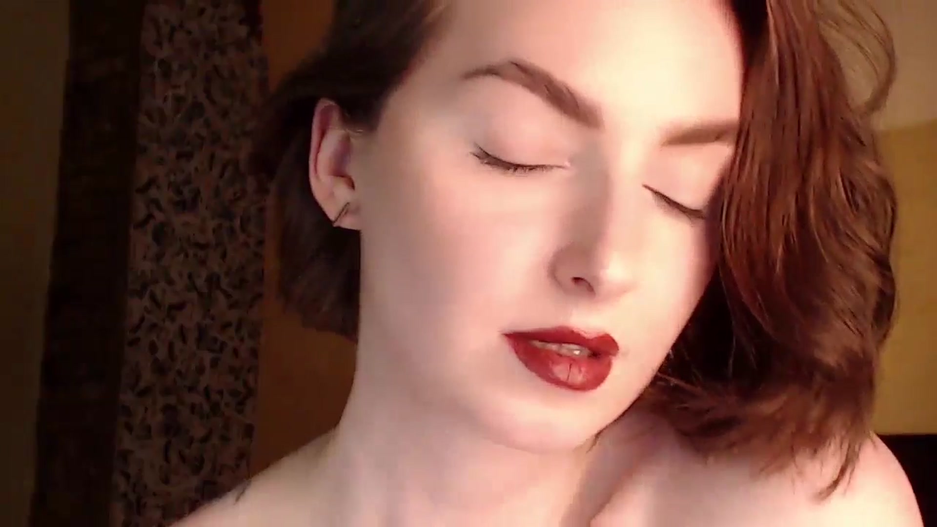 Red_Lips_Girl video thumbnail