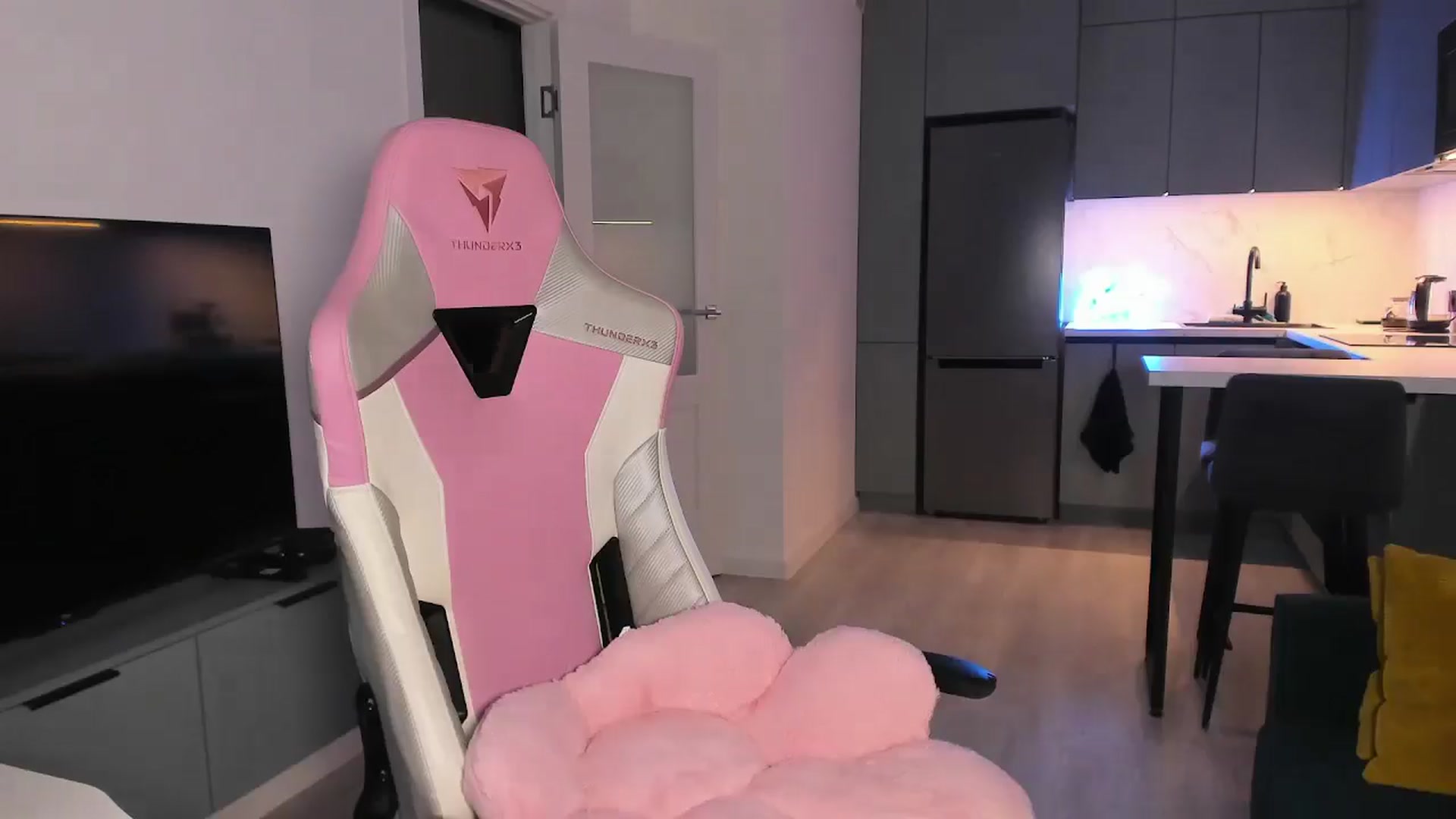 wow_lovie video thumbnail