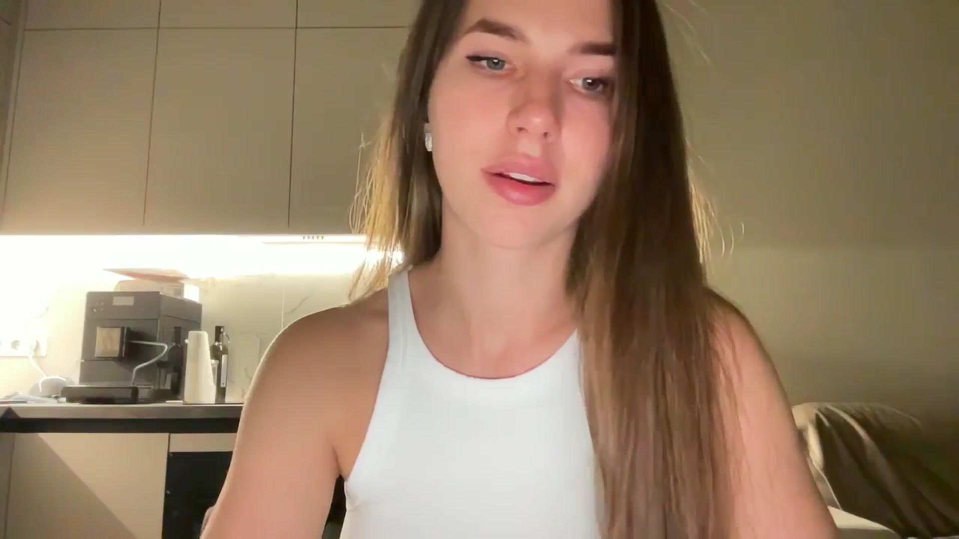 kissfreeze video thumbnail