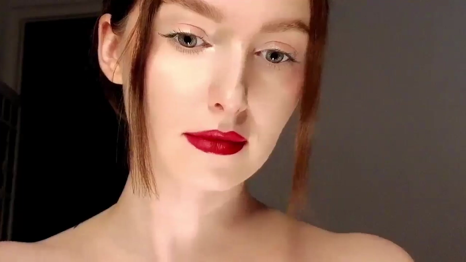 Red_Lips_Girl video thumbnail