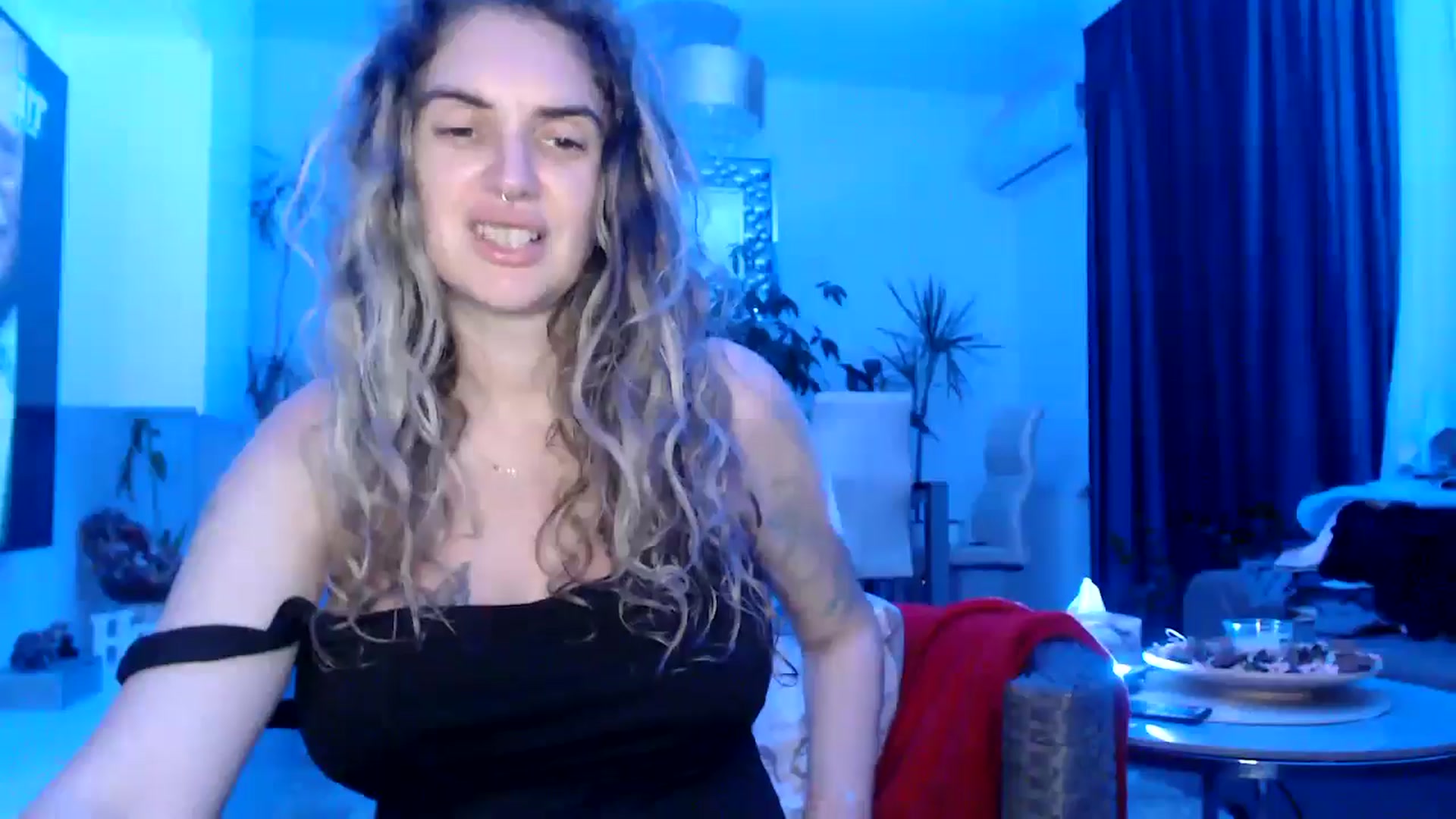 MissDivinna video thumbnail