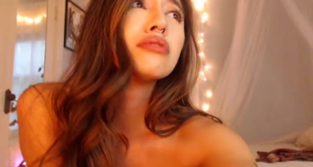 RobinMae video thumbnail