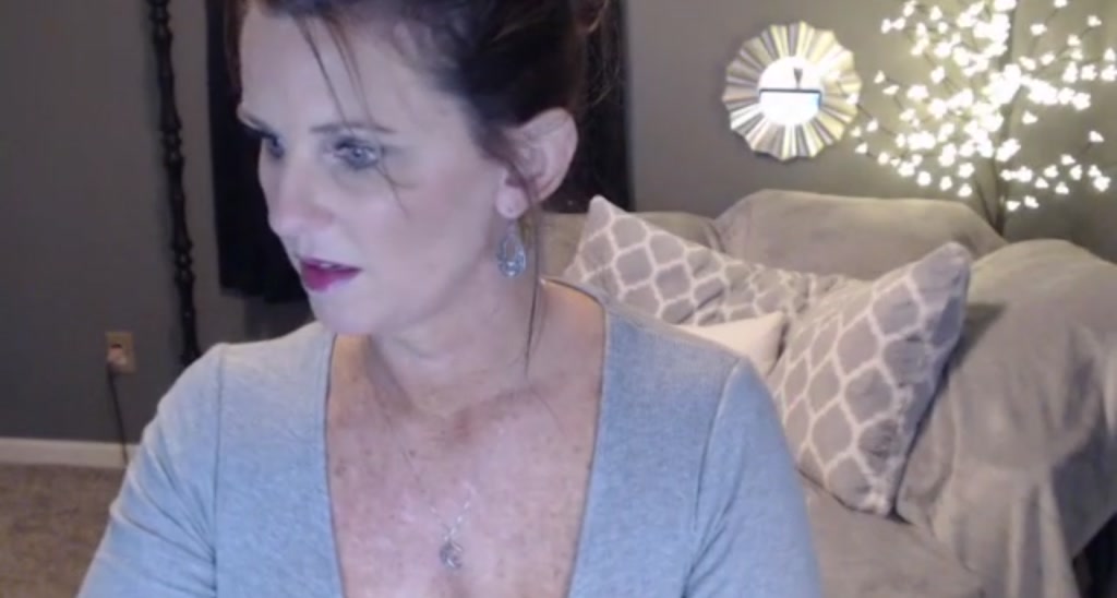 Wife_Layla video thumbnail
