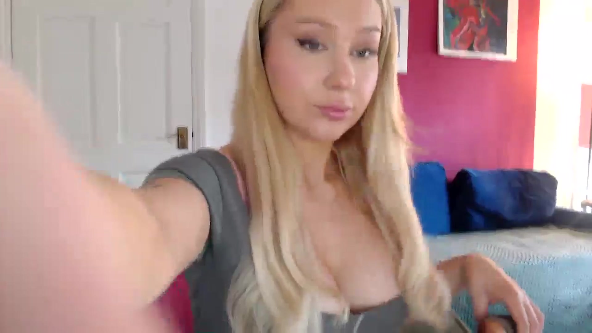PetiteAvax video thumbnail