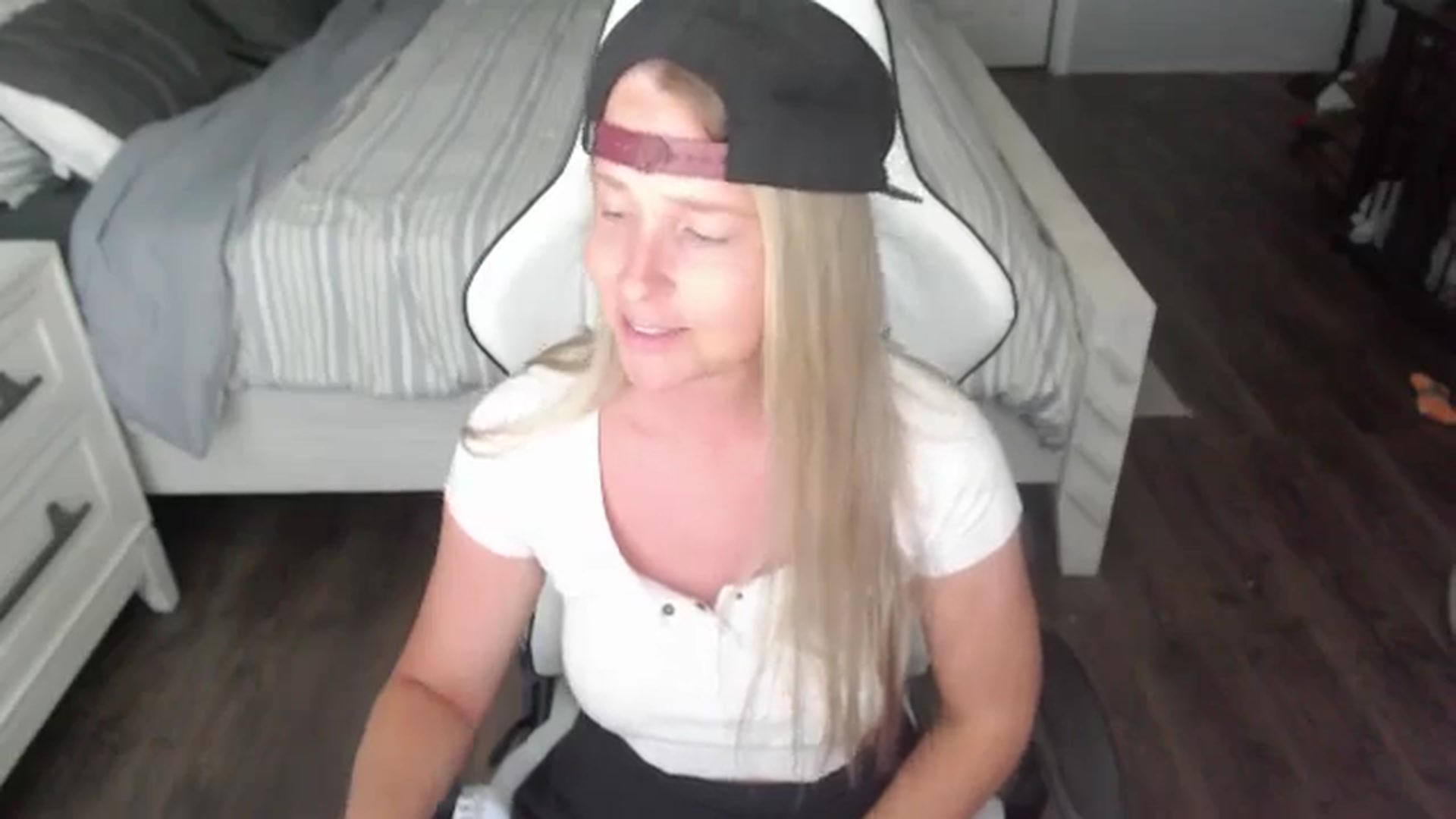 ZenZoey video thumbnail