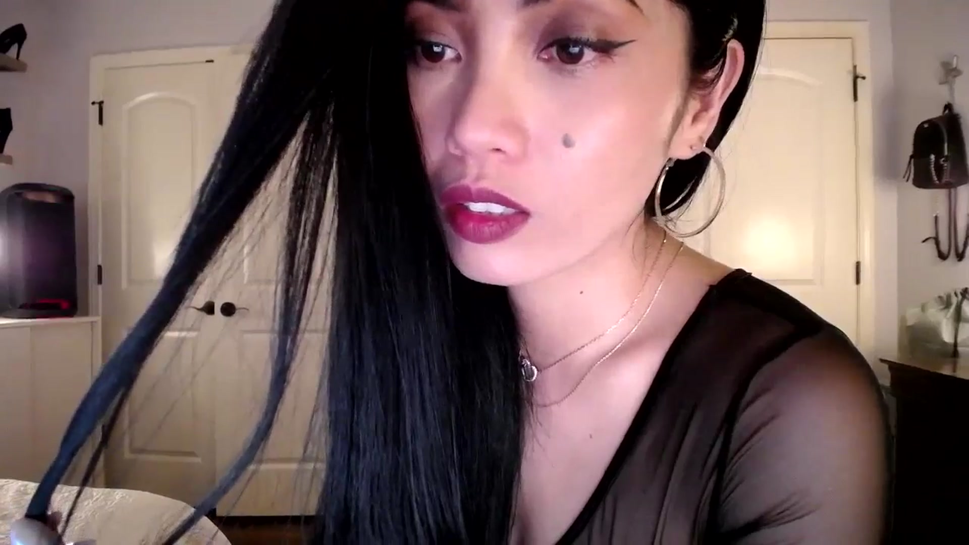 AsianLuv_4U video thumbnail