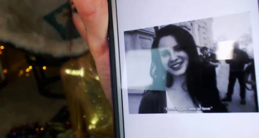 LaraLou video thumbnail