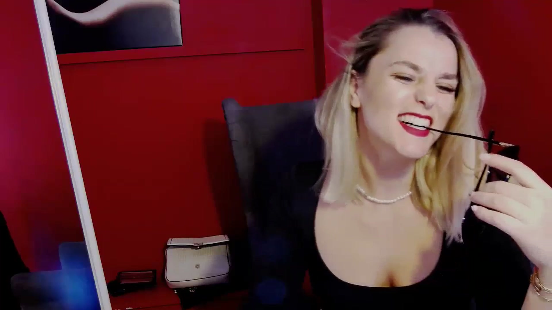 Leyla_T video thumbnail