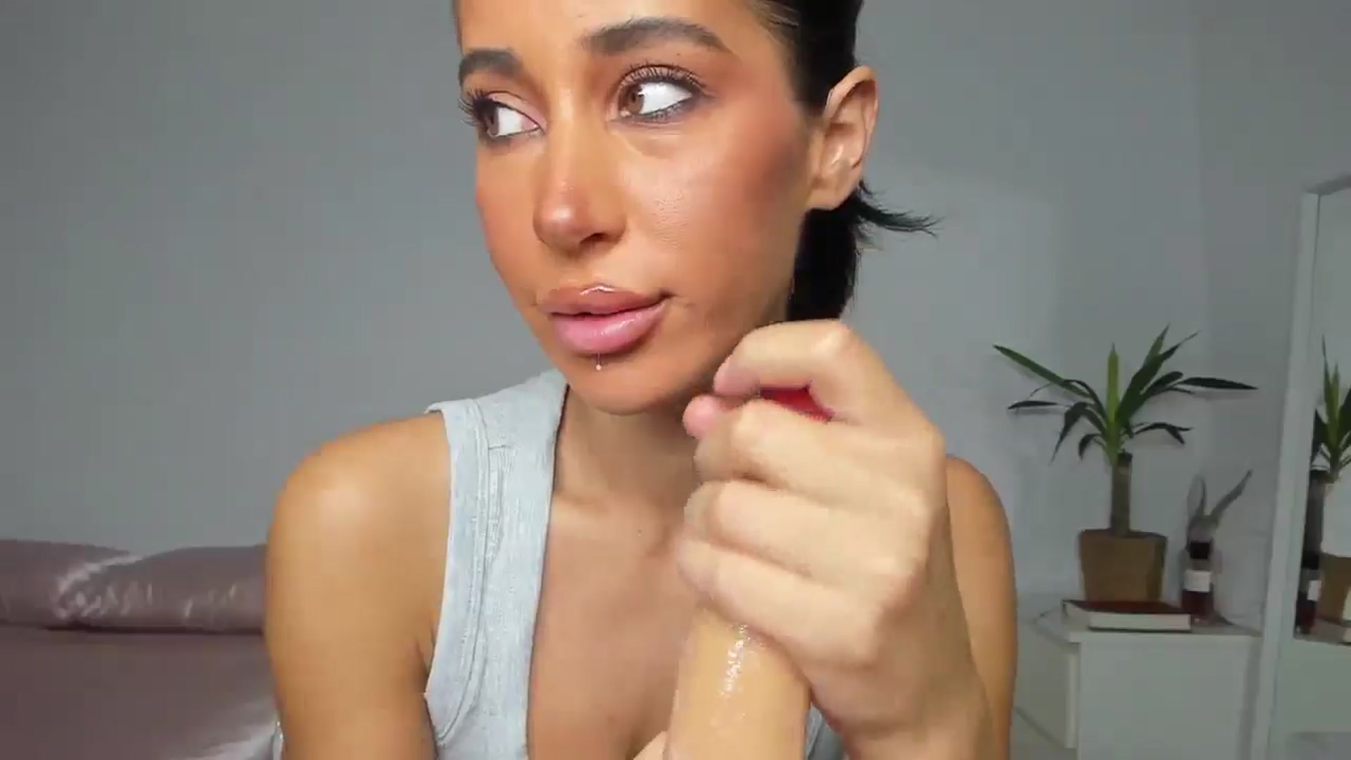Qarinah video thumbnail
