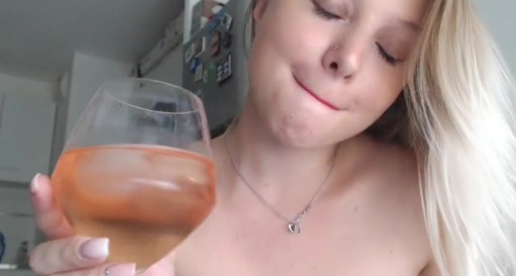 KateFuem_ video thumbnail