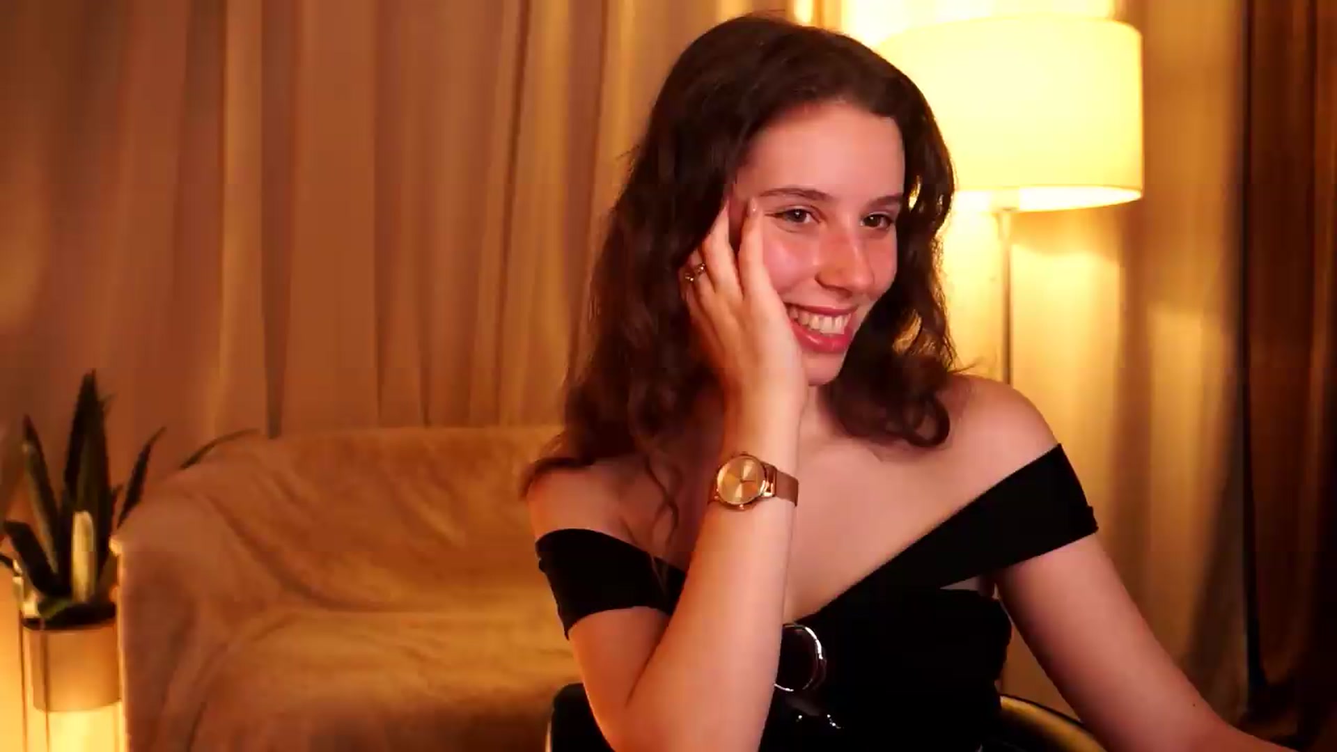 PetiteeBratt video thumbnail