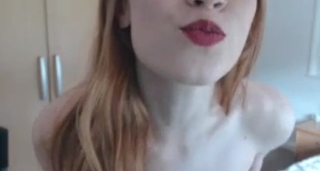 LunaRoux video thumbnail