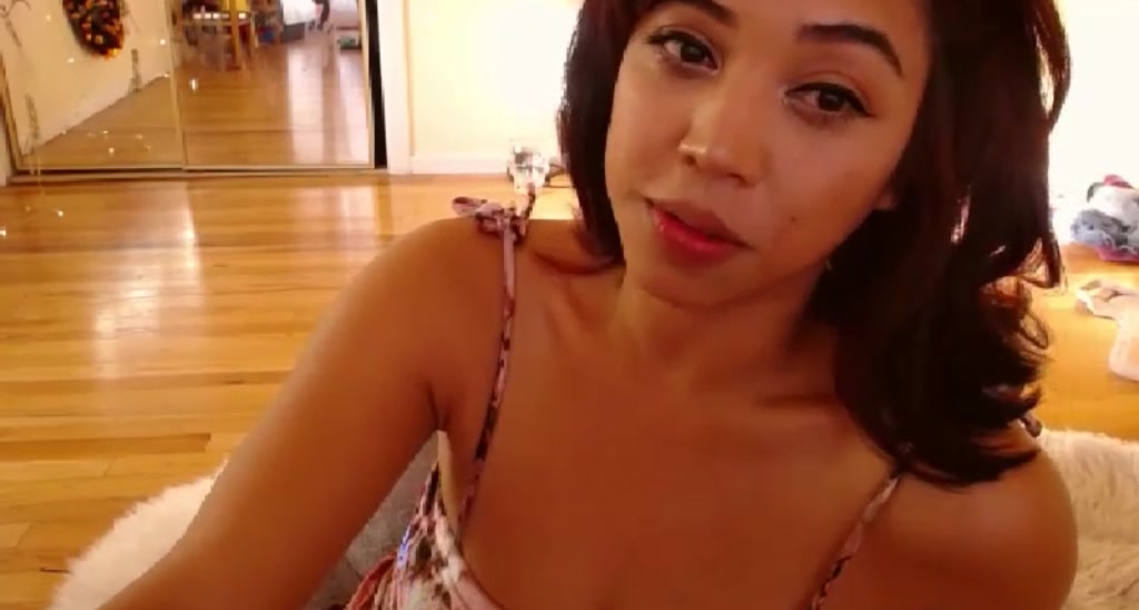 KissingHigh video thumbnail