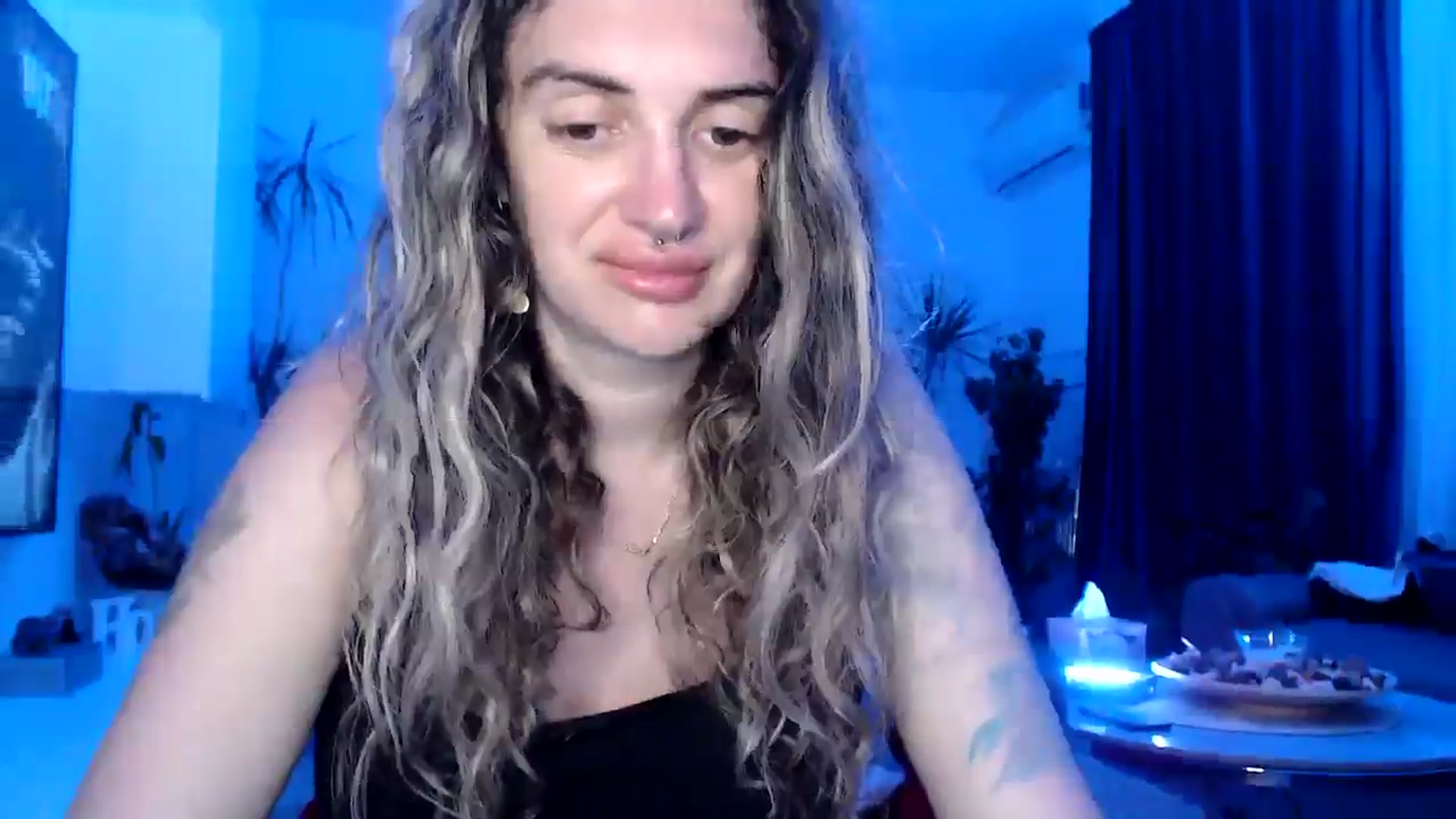 MissDivinna video thumbnail