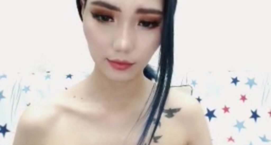 kittennkiss video thumbnail