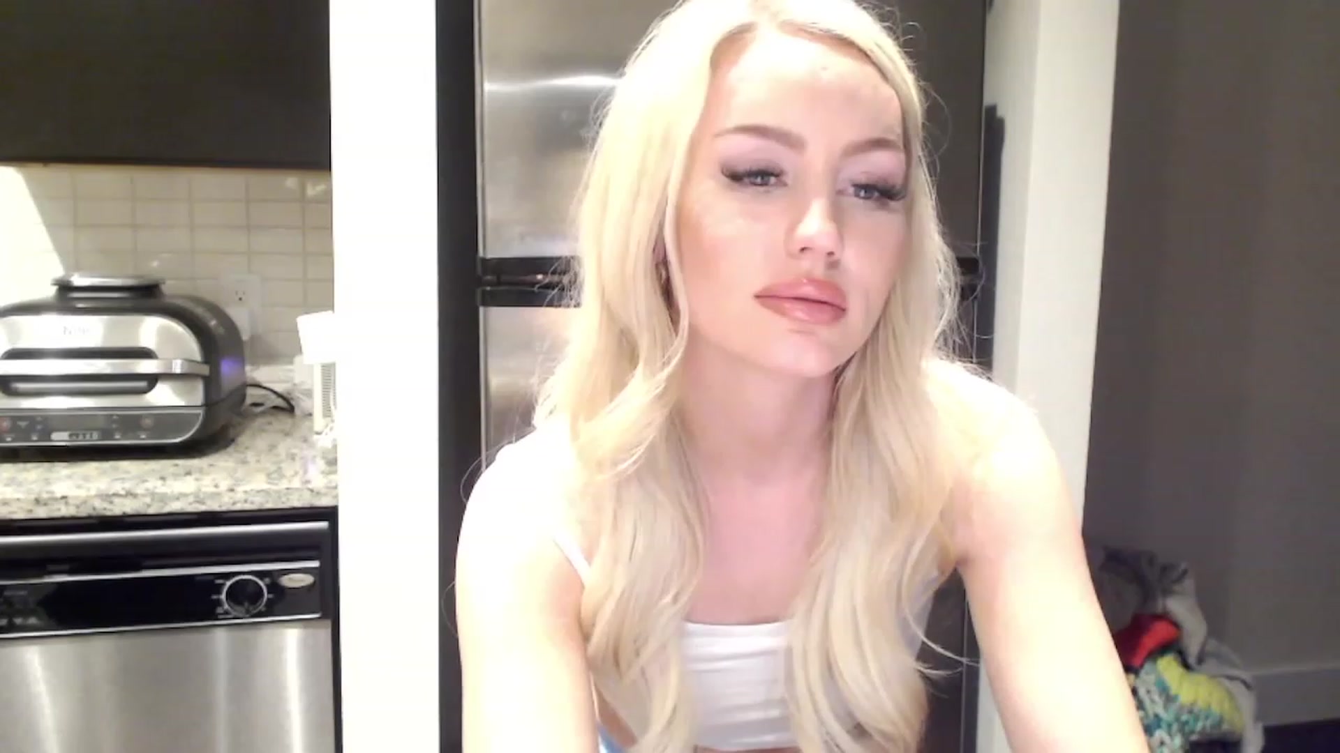 Officialelsa video thumbnail