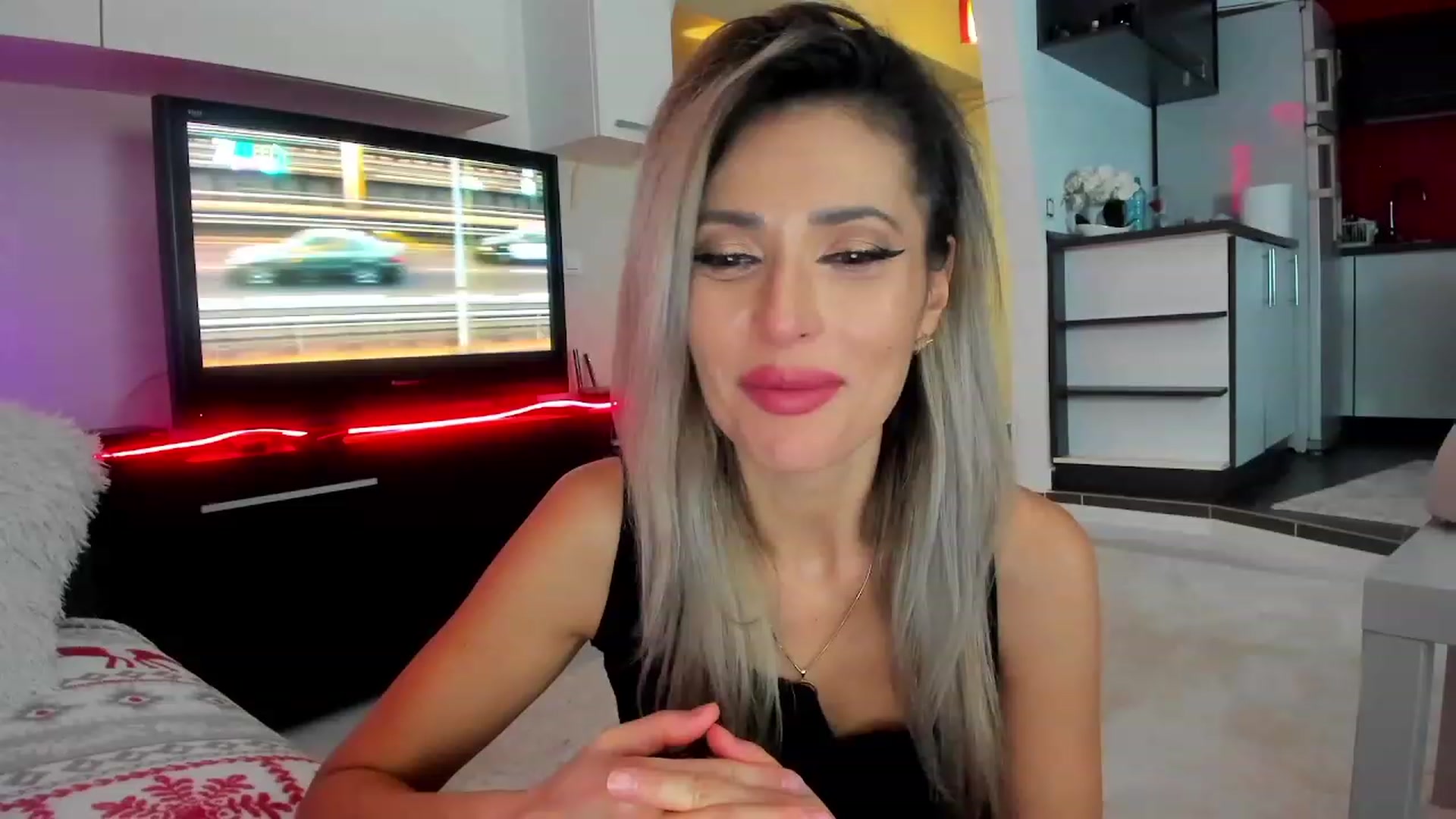 SmileyTinaa video thumbnail