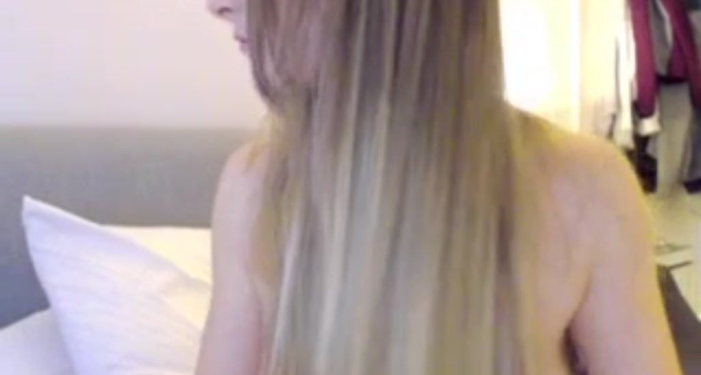 Sarah_Louise_ video thumbnail