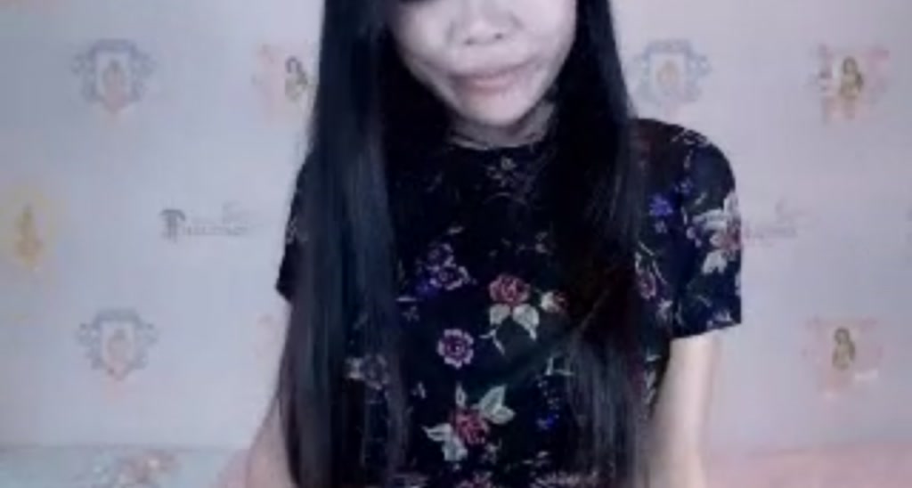 LeenaQ video thumbnail