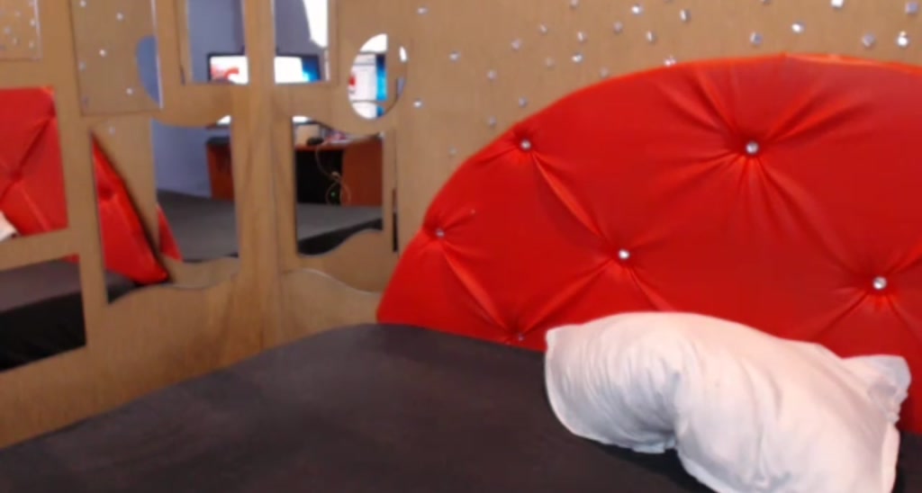 CleoBee video thumbnail