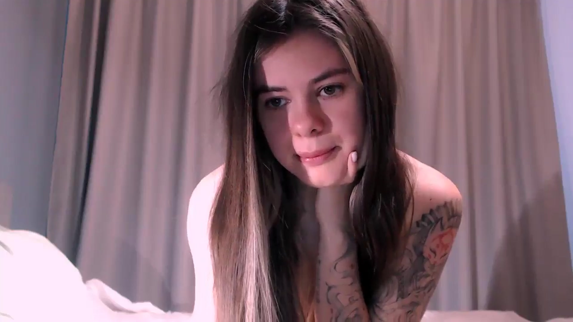 ZoeMil video thumbnail