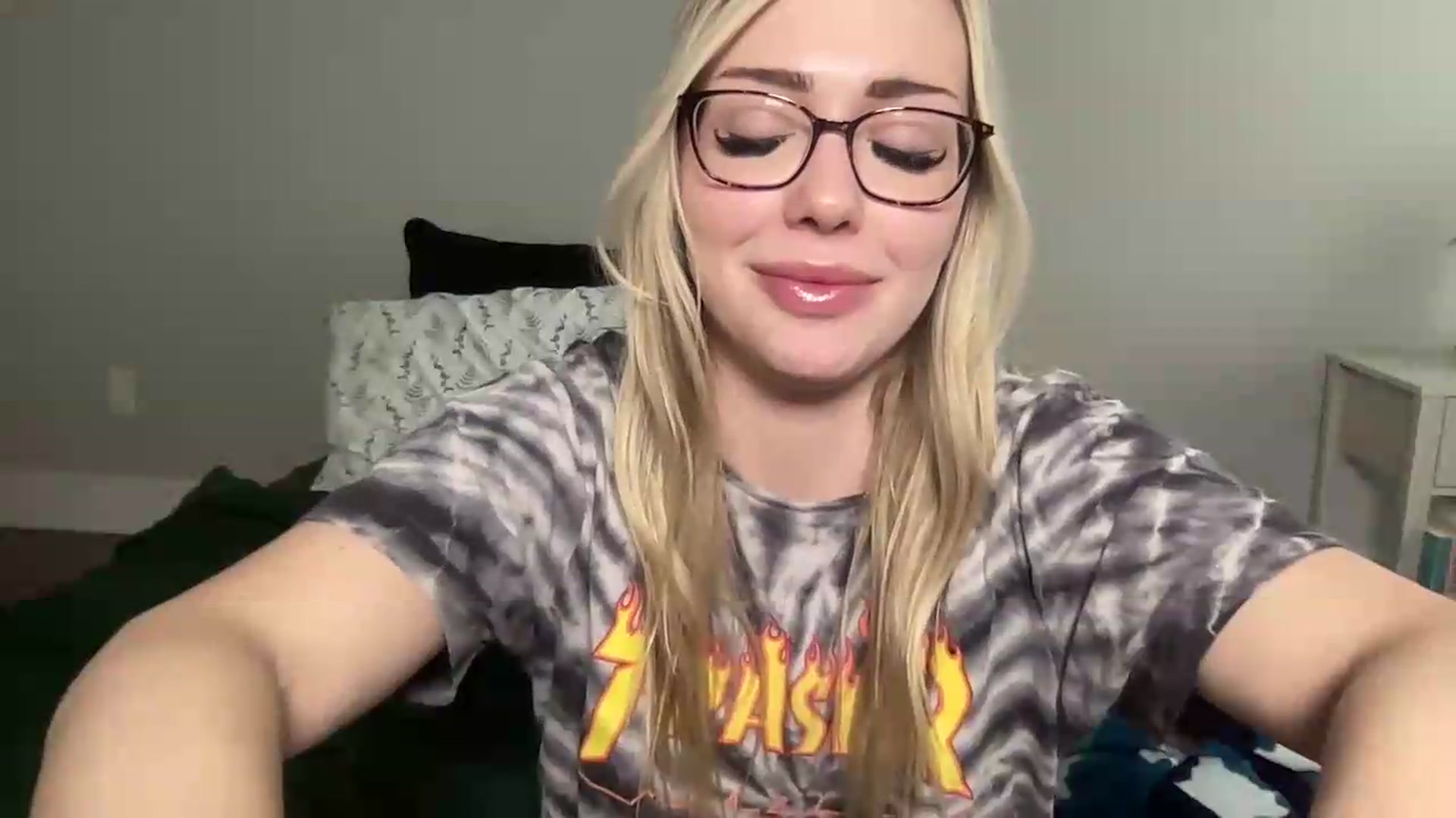 AshleyMarina video thumbnail