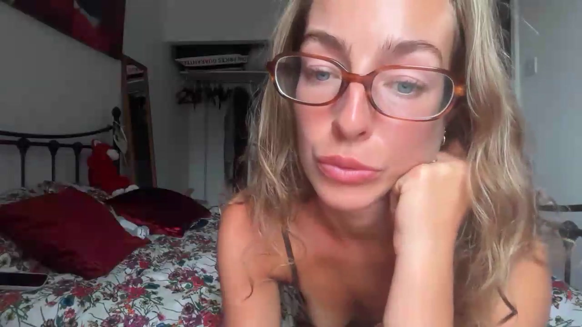 CheekyKiki_xox video thumbnail