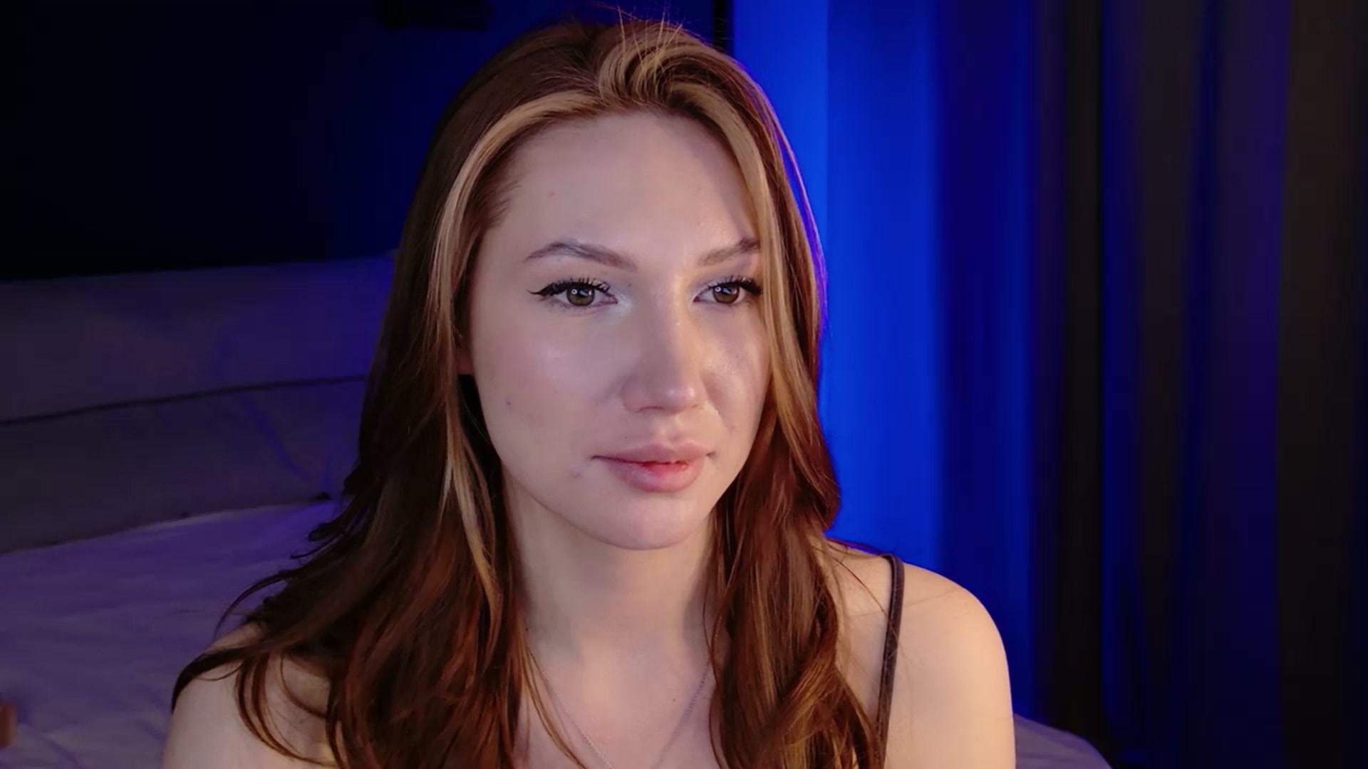 LovelyGin video thumbnail