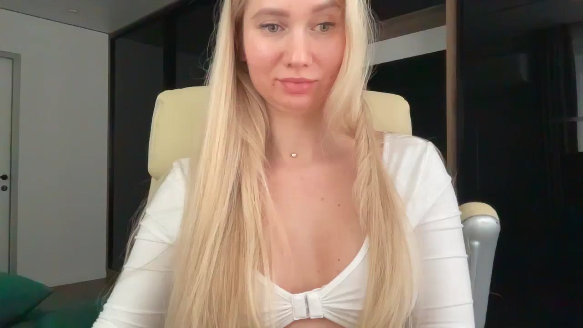 Miss_Sylvia video thumbnail