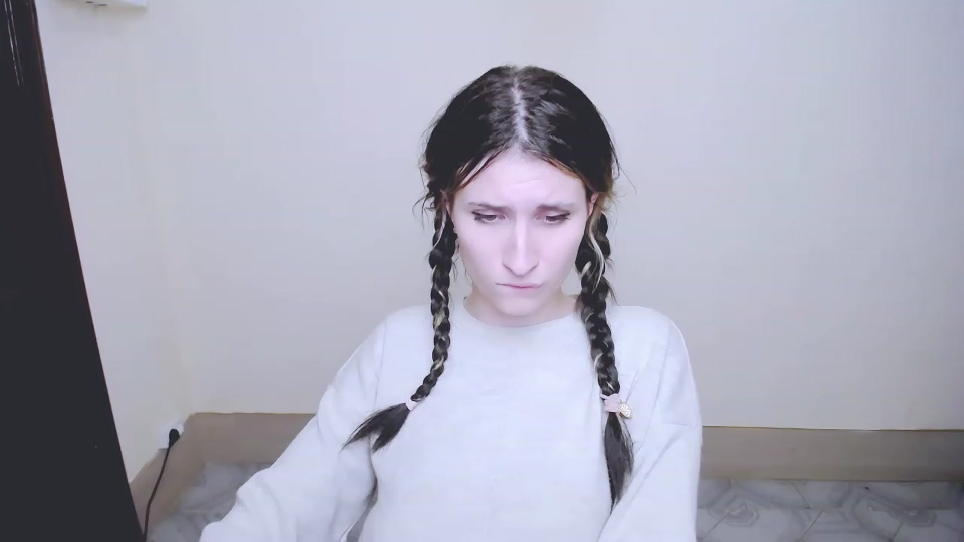 ArinaLov_ video thumbnail