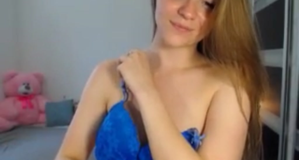 Good2Kisss video thumbnail