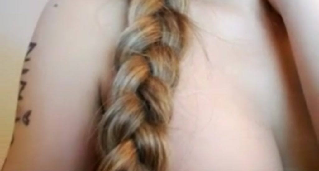 Sunnhiee video thumbnail