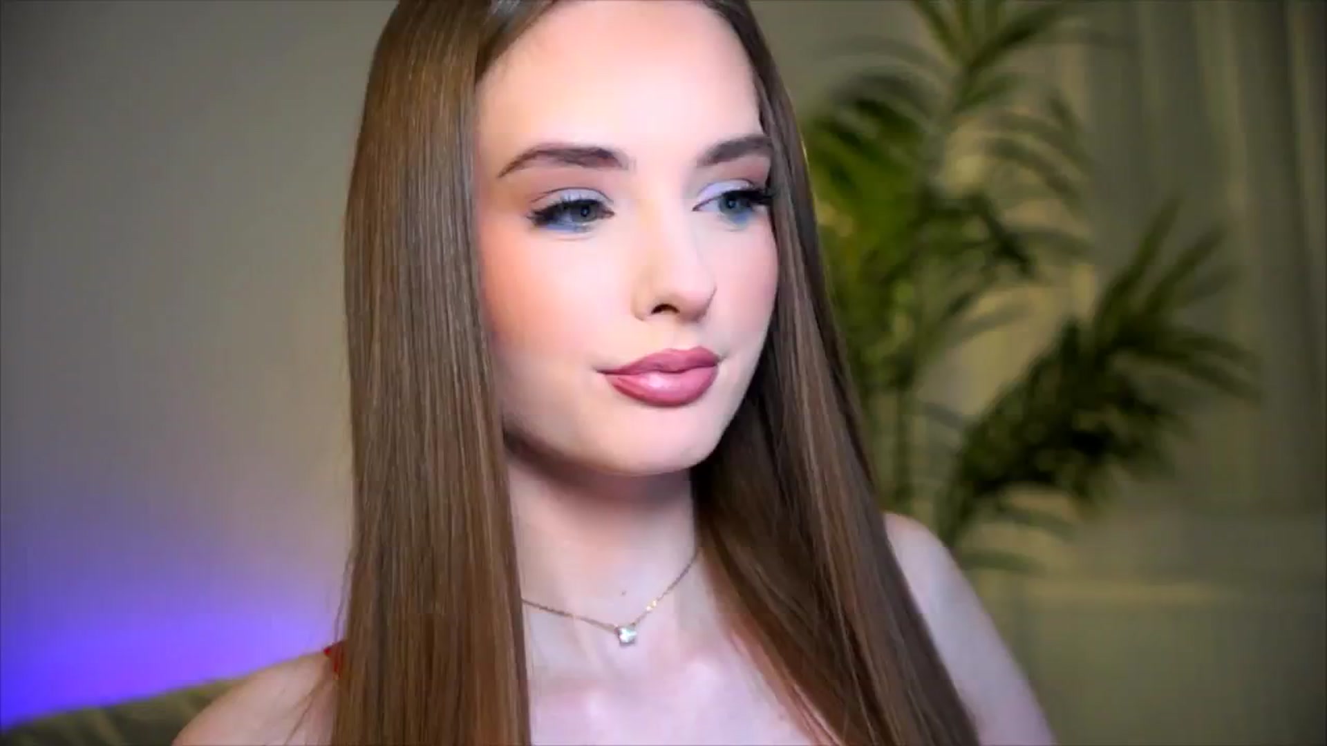 petitegonwild video thumbnail