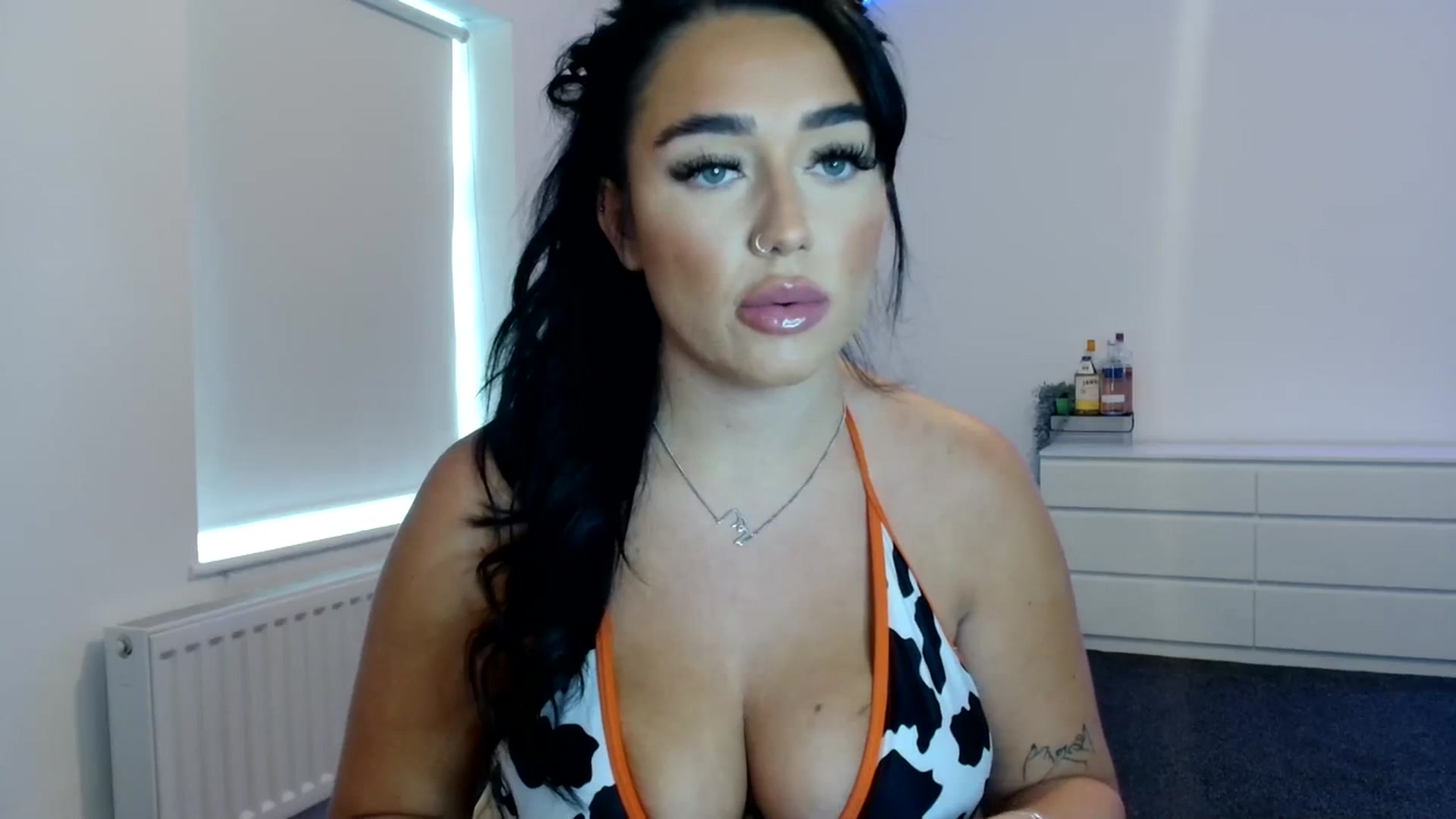 ElleBloom video thumbnail
