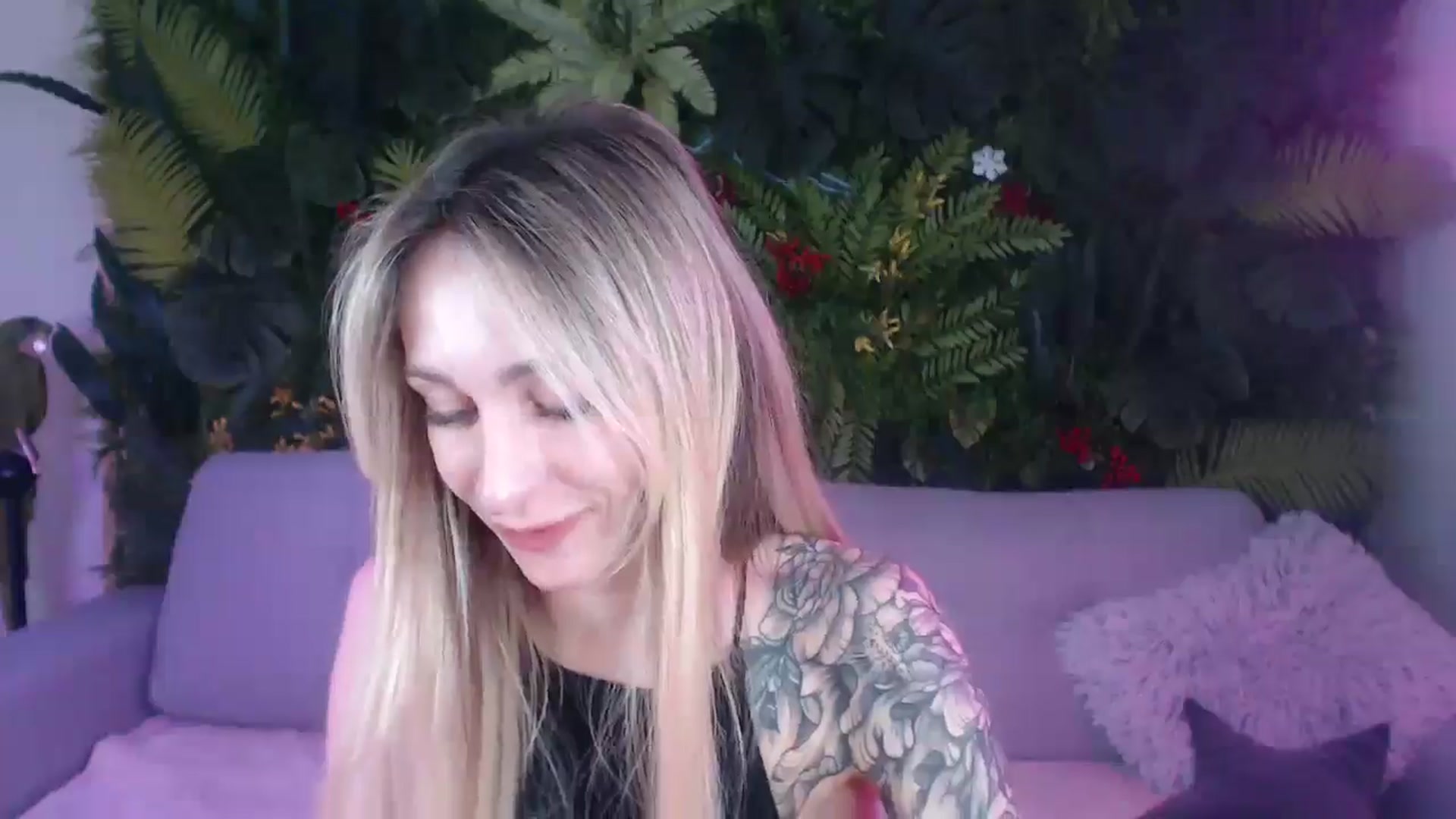 Horny_Blond video thumbnail