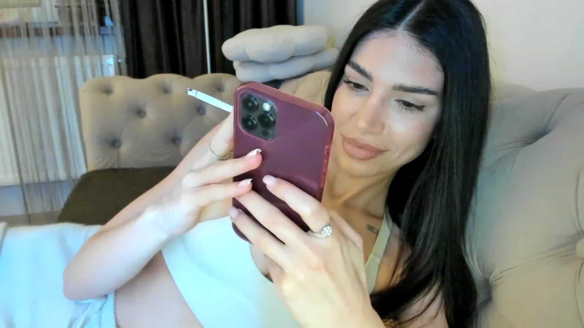 Bee_Bee video thumbnail