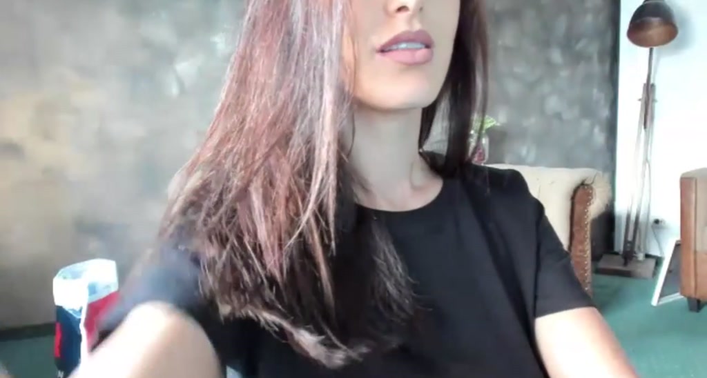 ElleL_ video thumbnail
