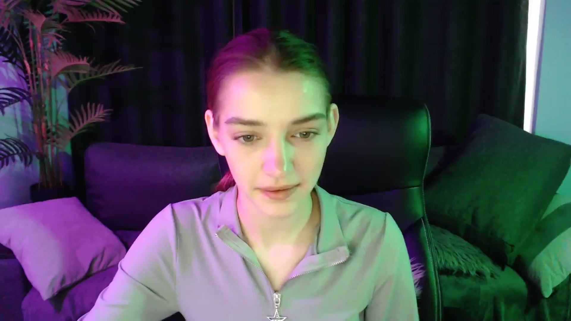 LaraMinx video thumbnail