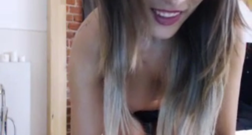 Carollyne video thumbnail
