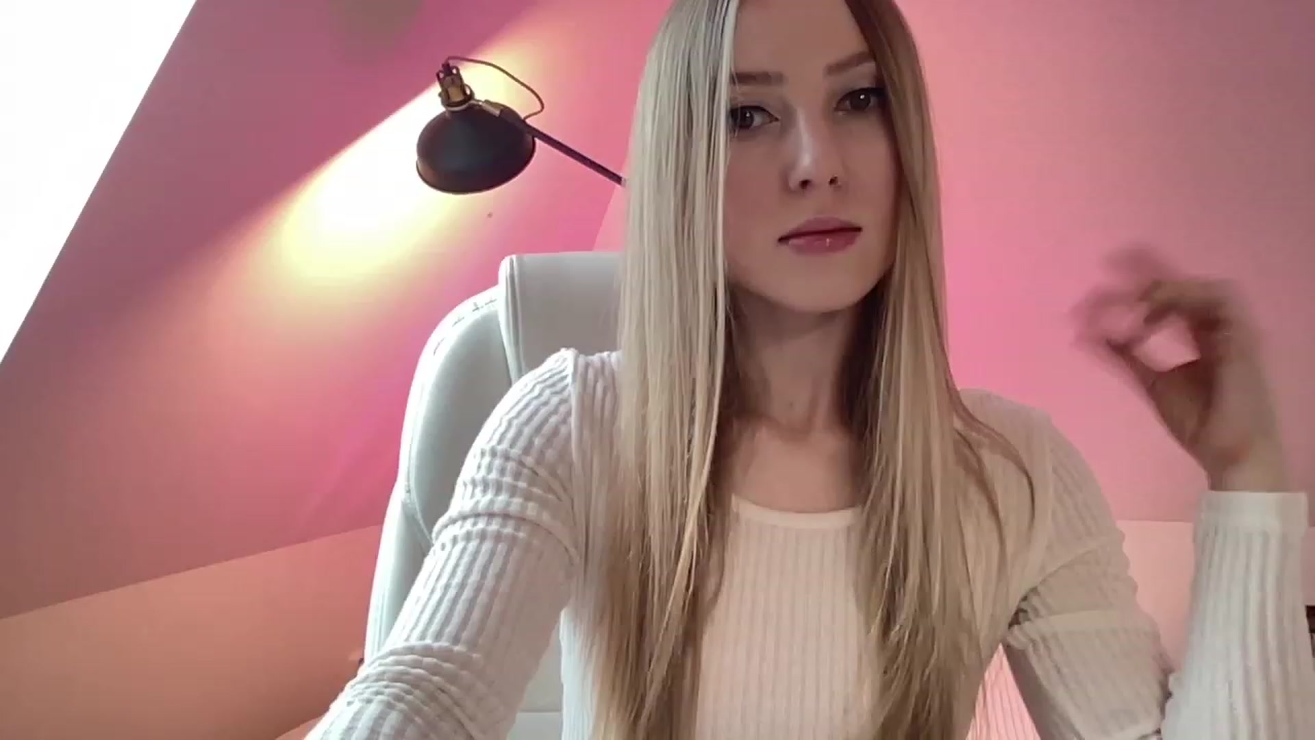 MagicElfie video thumbnail