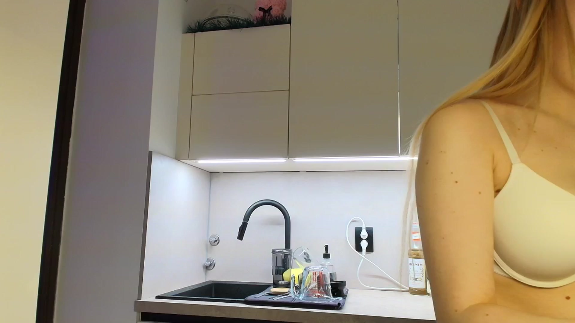 Elenaxkiss video thumbnail