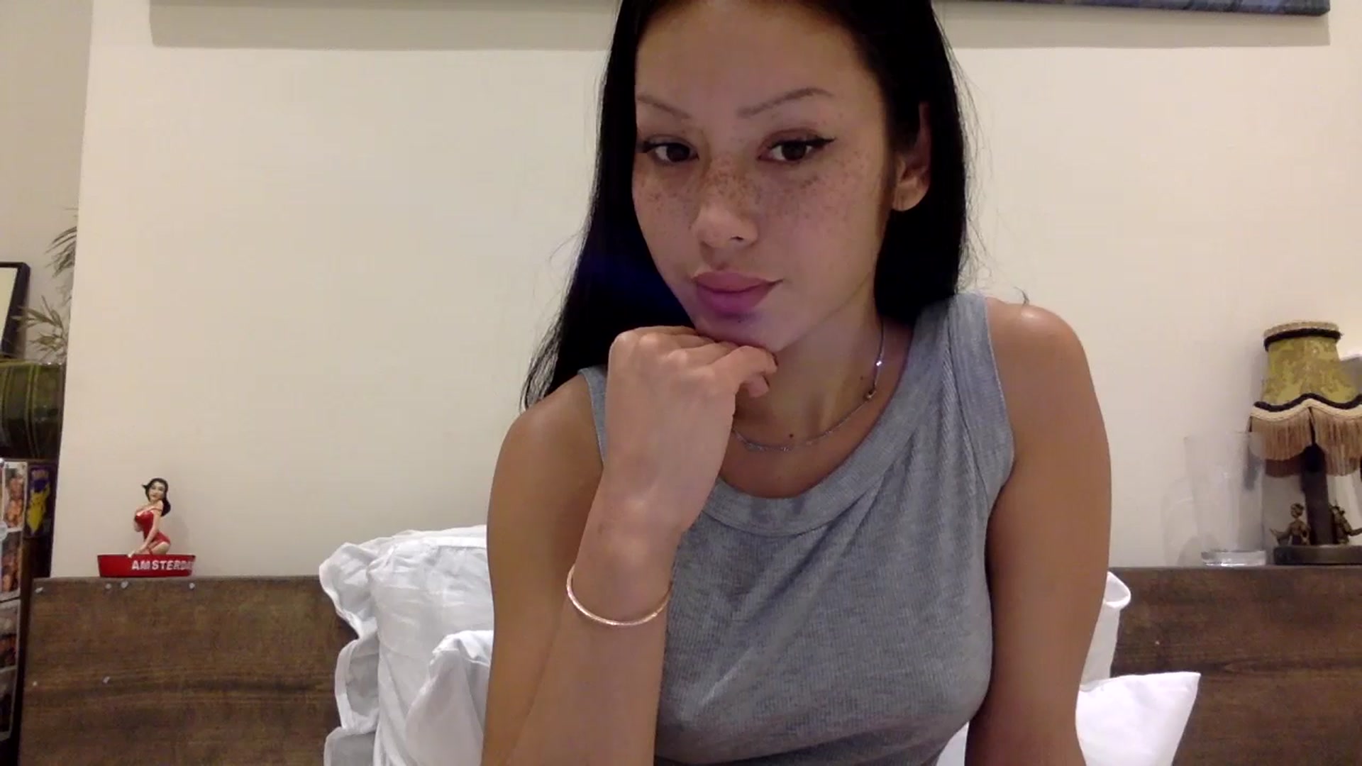 Miss_emiko video thumbnail