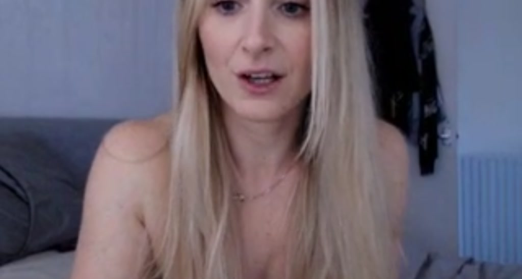 Sarah_Louise_ video thumbnail