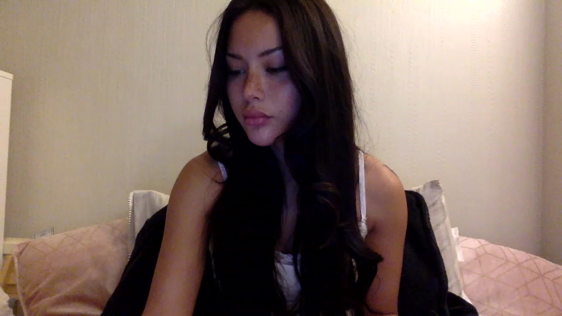 Miss_emiko video thumbnail