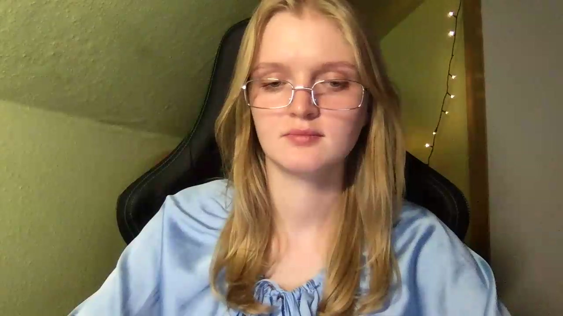 Lovely_Ari video thumbnail