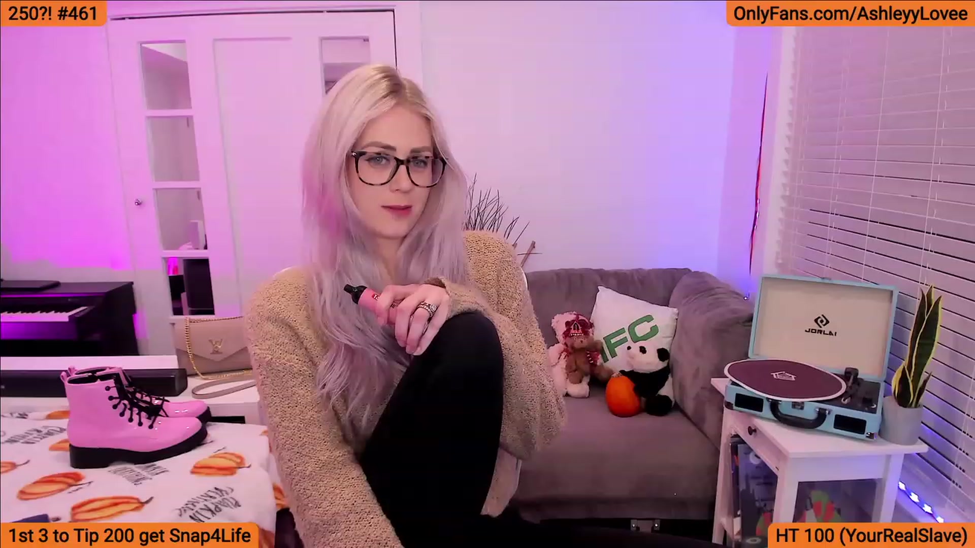 AshleyyLovee video thumbnail