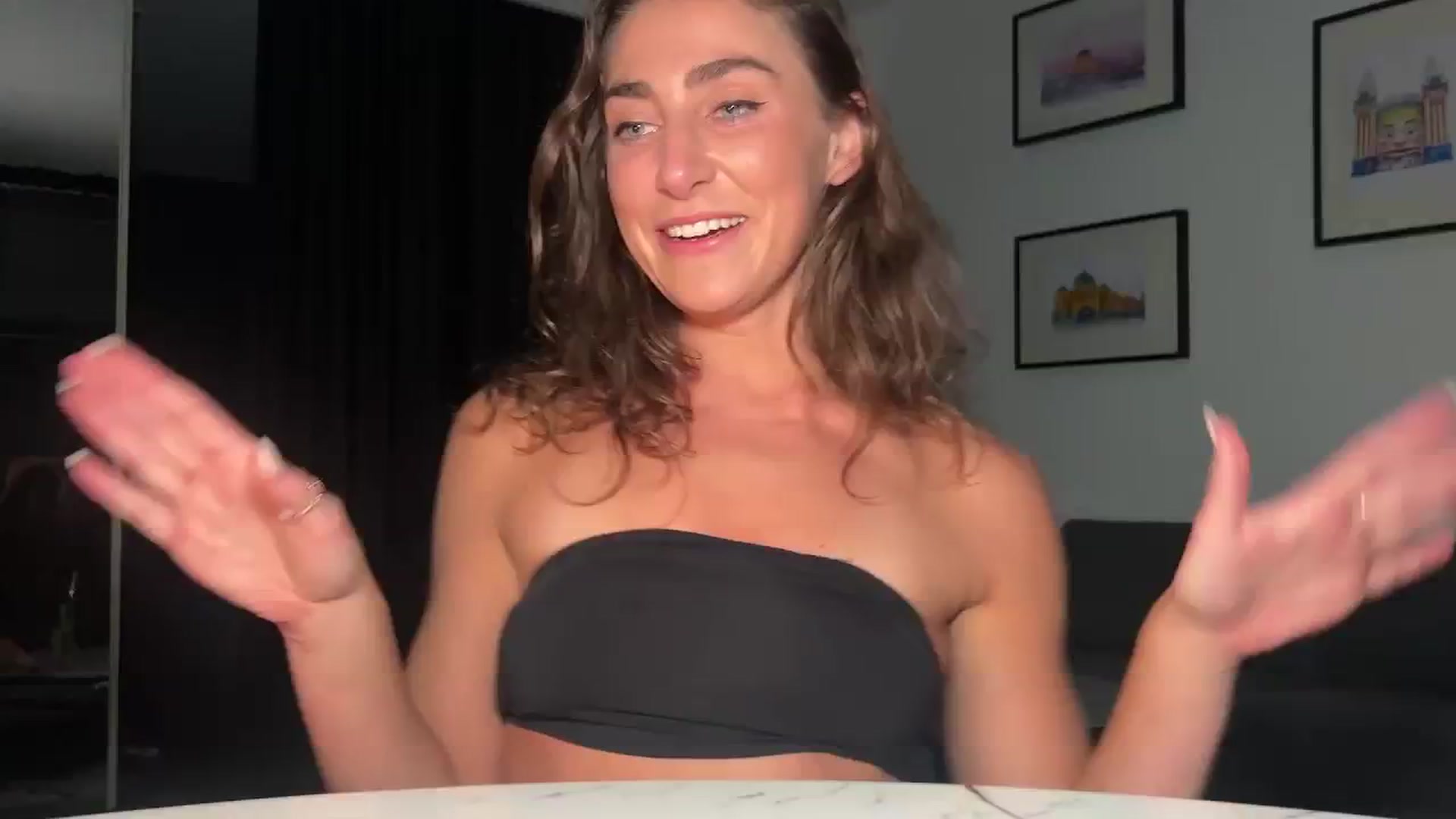 HelloViv video thumbnail