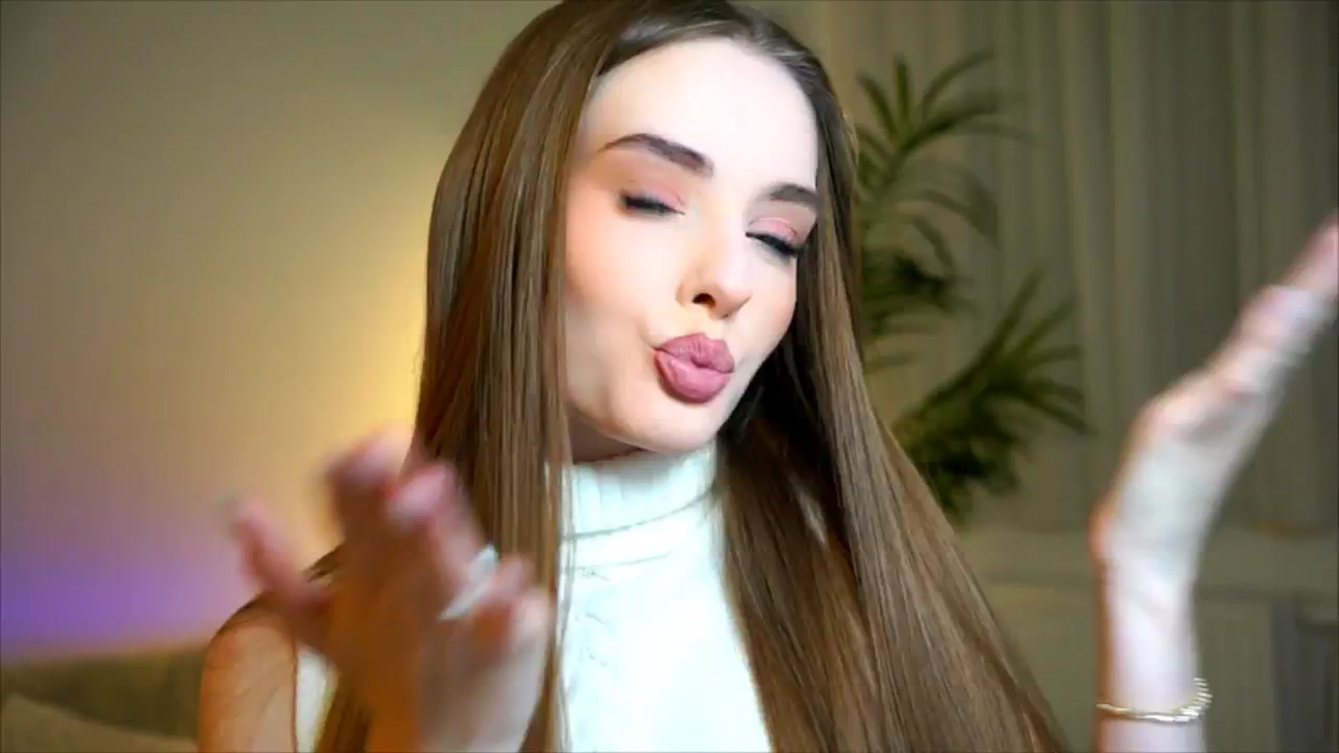 petitegonwild video thumbnail