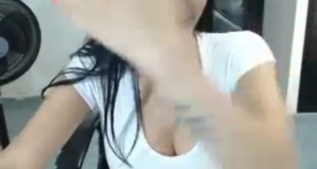 CarolineMel video thumbnail