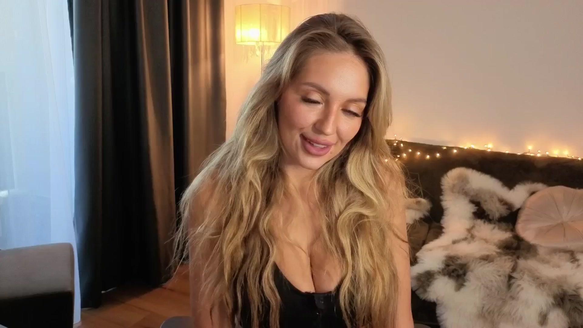 JoanneXOXO video thumbnail